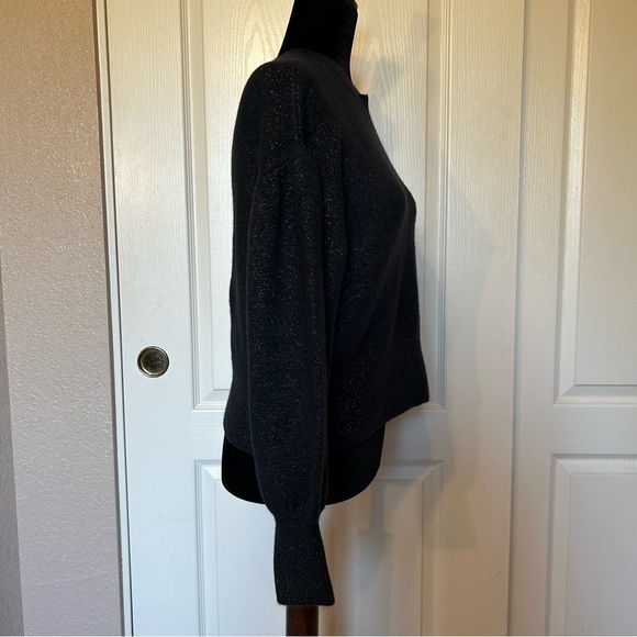 NWT 1901 Black with Gold Threads‎ Crop Sweater Size Large - Picture 3 of 6